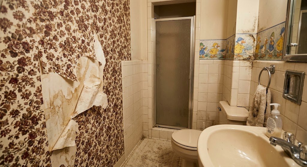 bathroom wallpaper ideas