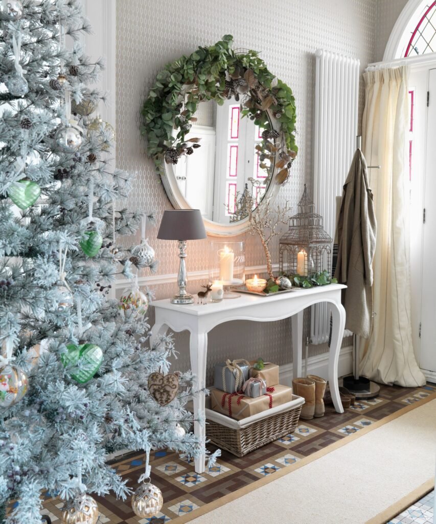 christmas decorating ideas for hallway