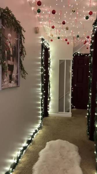 christmas decorating ideas for hallway